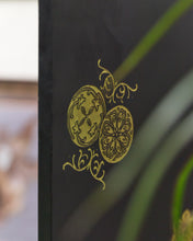 Load image into Gallery viewer, Japanese Golden Geisha Screen Room Divider
