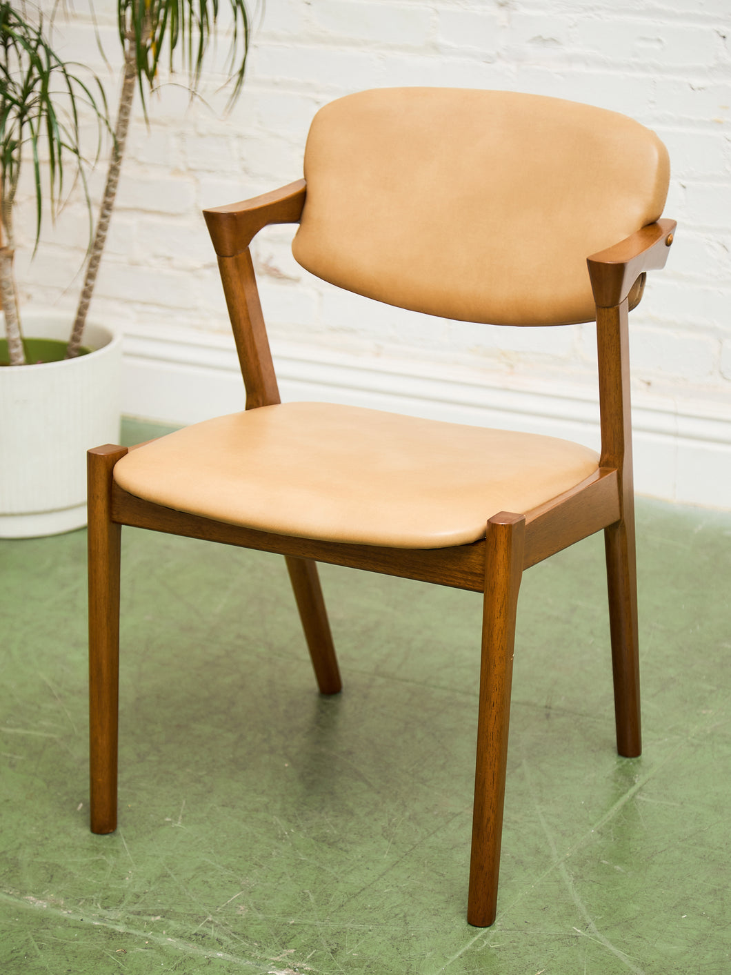 T-Rex Chair in Cantina Peanut