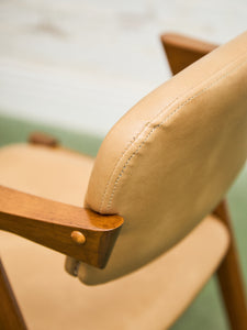 T-Rex Chair in Cantina Peanut