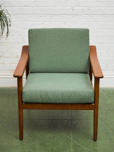 Danish Style Lounger in Green