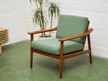 Load image into Gallery viewer, Danish Style Lounger in Green
