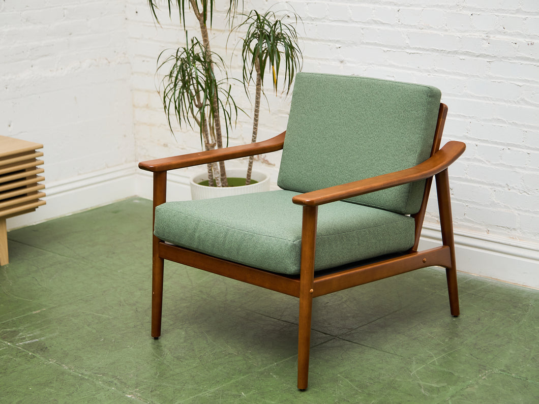 Danish Style Lounger in Green
