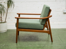 Load image into Gallery viewer, Danish Style Lounger in Green
