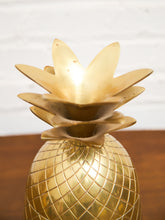 Load image into Gallery viewer, Gold Pineapple Shaker
