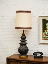 Load image into Gallery viewer, Ornate Vintage Hollywood Regency Original Table Lamp
