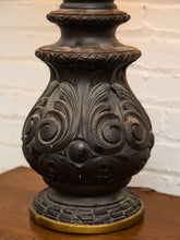 Load image into Gallery viewer, Ornate Vintage Hollywood Regency Original Table Lamp
