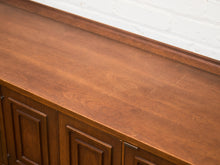 Load image into Gallery viewer, Broyhill Sculpture Extra Storage Gentleman’s Chest
