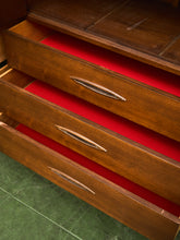 Load image into Gallery viewer, Broyhill Sculpture Extra Storage Gentleman’s Chest
