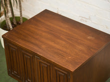 Load image into Gallery viewer, Broyhill Sculptra Pair of Nightstands

