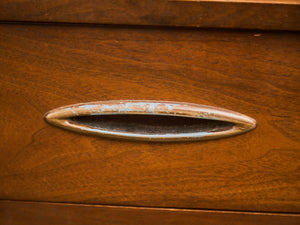 Broyhill Sculptra Dresser