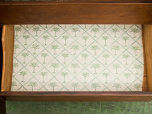 Load image into Gallery viewer, Broyhill Sculptra Dresser
