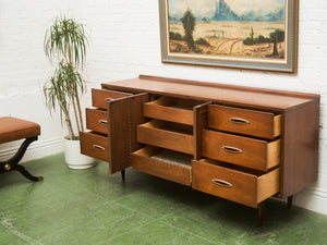 Broyhill Sculptra Dresser