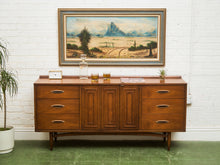 Load image into Gallery viewer, Broyhill Sculptra Dresser
