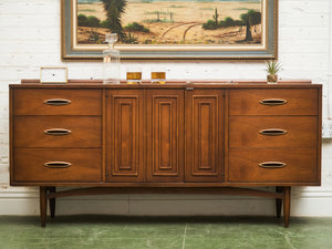 Broyhill Sculptra Dresser