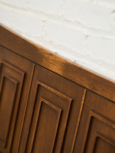 Load image into Gallery viewer, Broyhill Sculptra Headboard
