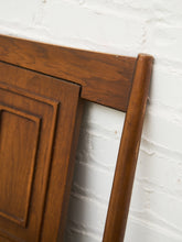 Load image into Gallery viewer, Broyhill Sculptra Headboard
