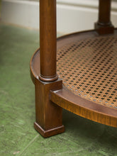 Load image into Gallery viewer, Drexel Heritage Side Table
