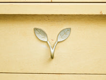 Load image into Gallery viewer, Blonde 50’s Highboy Dresser
