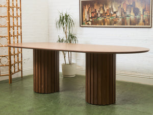Dalia Oval in Walnut