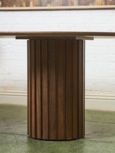 Dalia Oval in Walnut