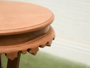 Vintage Wood Scalloped Edge End Table