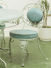 Load image into Gallery viewer, Woodard Vintage Rustic 5 piece outdoor Set
