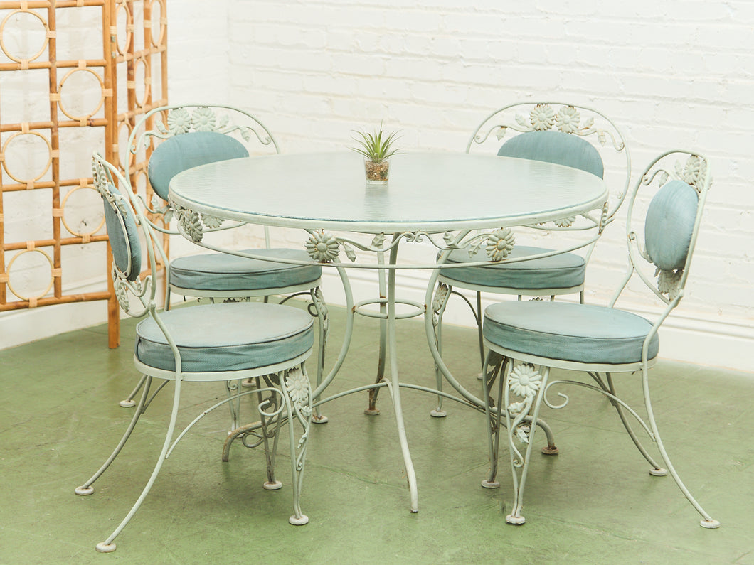 Woodard Vintage Rustic 5 piece outdoor Set