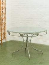 Load image into Gallery viewer, Woodard Vintage Rustic 5 piece outdoor Set
