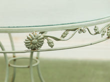 Load image into Gallery viewer, Woodard Vintage Rustic 5 piece outdoor Set
