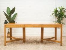 Load image into Gallery viewer, 1940&#39;s Vintage Heywood Wakefield Dining Table
