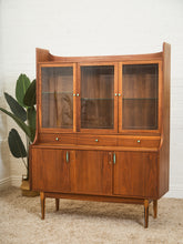 Load image into Gallery viewer, Kroeler Vintage 1960’s Hutch
