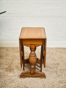 Antique English Victorian style Drop Leaf Gate Leg Console or Dining Table 19th century