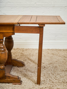 Antique English Victorian style Drop Leaf Gate Leg Console or Dining Table 19th century