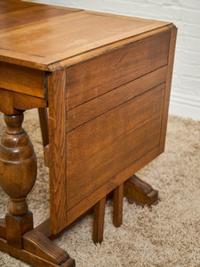 Antique English Victorian style Drop Leaf Gate Leg Console or Dining Table 19th century
