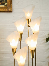 Load image into Gallery viewer, Vintage Hollywood Regency Lily Brass Table Lamp
