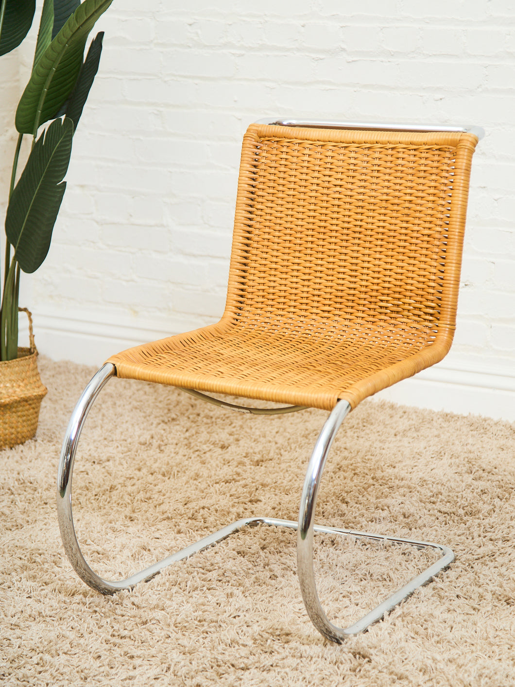 Ludwig Mies van der Rohe’s MR Side Chair