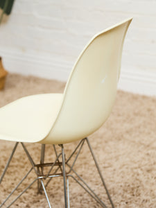 Hairpin Leg Shell Chair