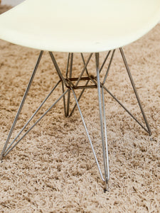Hairpin Leg Shell Chair