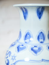Load image into Gallery viewer, Antique Ming style 1940’s Chinese Blue and White Vase
