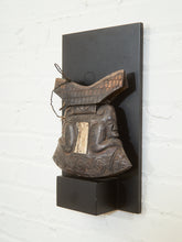 Load image into Gallery viewer, VINTAGE TORAJA SULAWESI INDONESIA CARVED WOOD &amp; BUFFALO HORN BETEL NUT BOX
