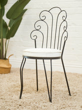 Load image into Gallery viewer, Vanity Regency 60’s chair
