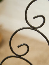 Load image into Gallery viewer, Vanity Regency 60’s chair
