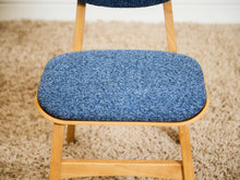 Load image into Gallery viewer, Set of 6 Mid-Century Modern Style Blonde Dining Chairs in Blue Orange Upholstery
