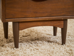 Sculpted Drawer Pull 2 Drawer Nightstand