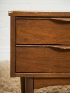 Sculpted Drawer Pull 2 Drawer Nightstand