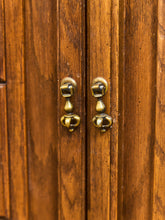 Load image into Gallery viewer, 1970’s Wood Entry Table
