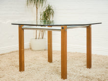 Load image into Gallery viewer, Oak 1970’s Mid Century Dining Set
