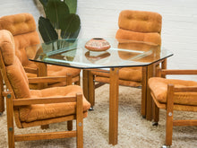 Load image into Gallery viewer, Oak 1970’s Mid Century Dining Set
