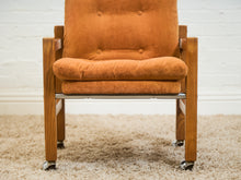 Load image into Gallery viewer, Oak 1970’s Mid Century Dining Set
