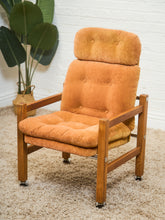 Load image into Gallery viewer, Oak 1970’s Mid Century Dining Set
